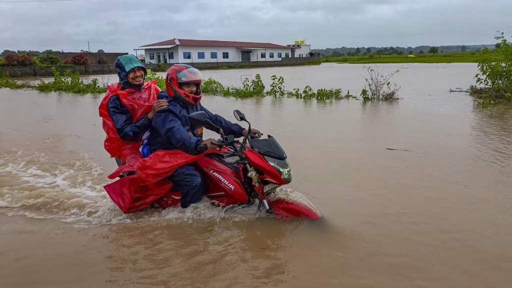 Chhattisgarh Declares Holiday for All Schools as Heavy Rain Triggers Flooding and Two Deaths